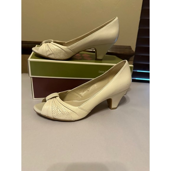 Naturalizer Shoes - Naturalized berry-dew leather 7.5 NIB